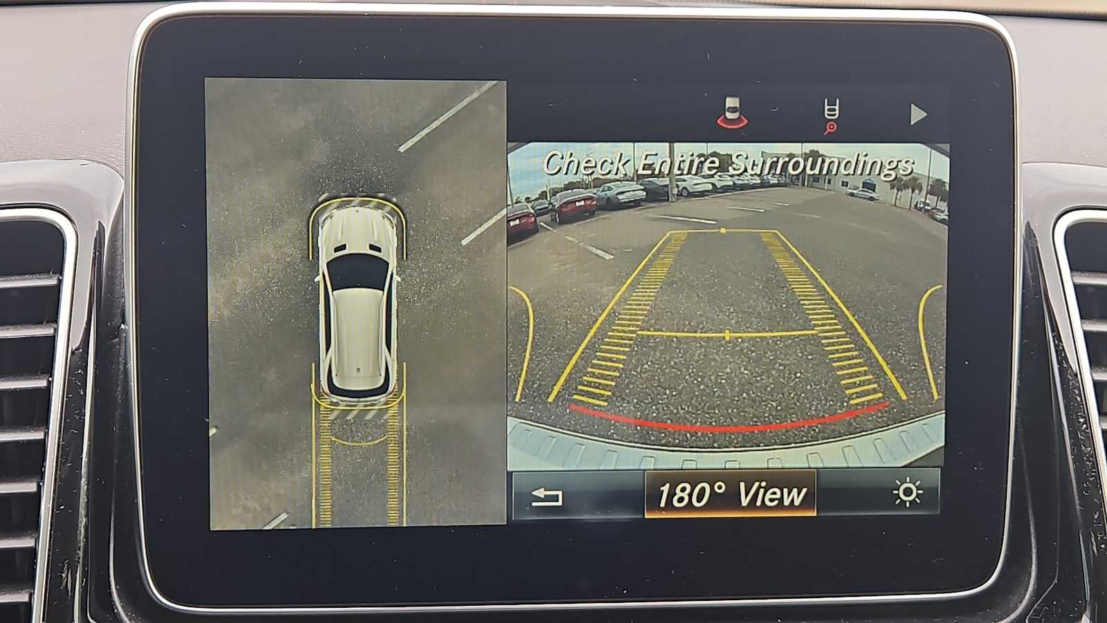 Thumbnail: 2016 Mercedes-Benz GLE - 11