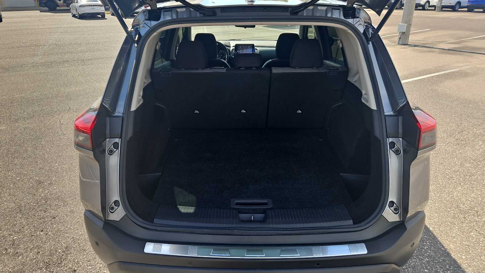 Thumbnail: 2021 Nissan Rogue - 20