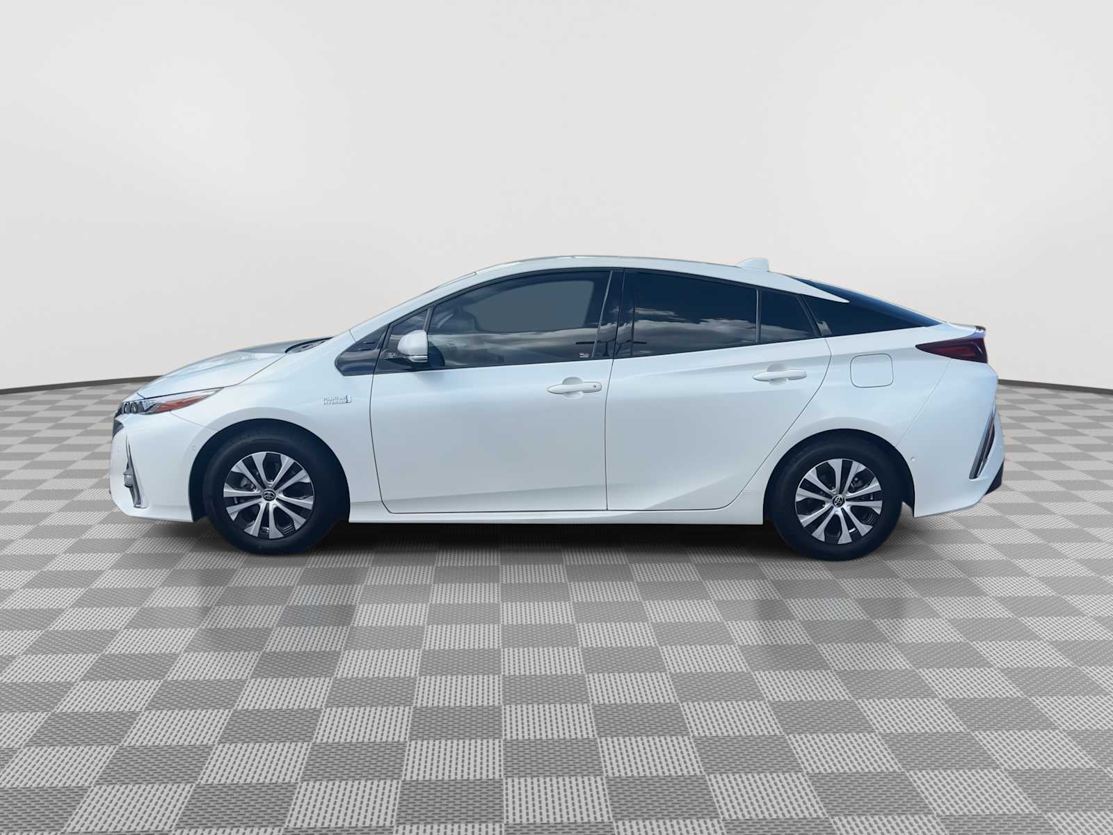 Thumbnail: 2020 Toyota Prius Prime - 5