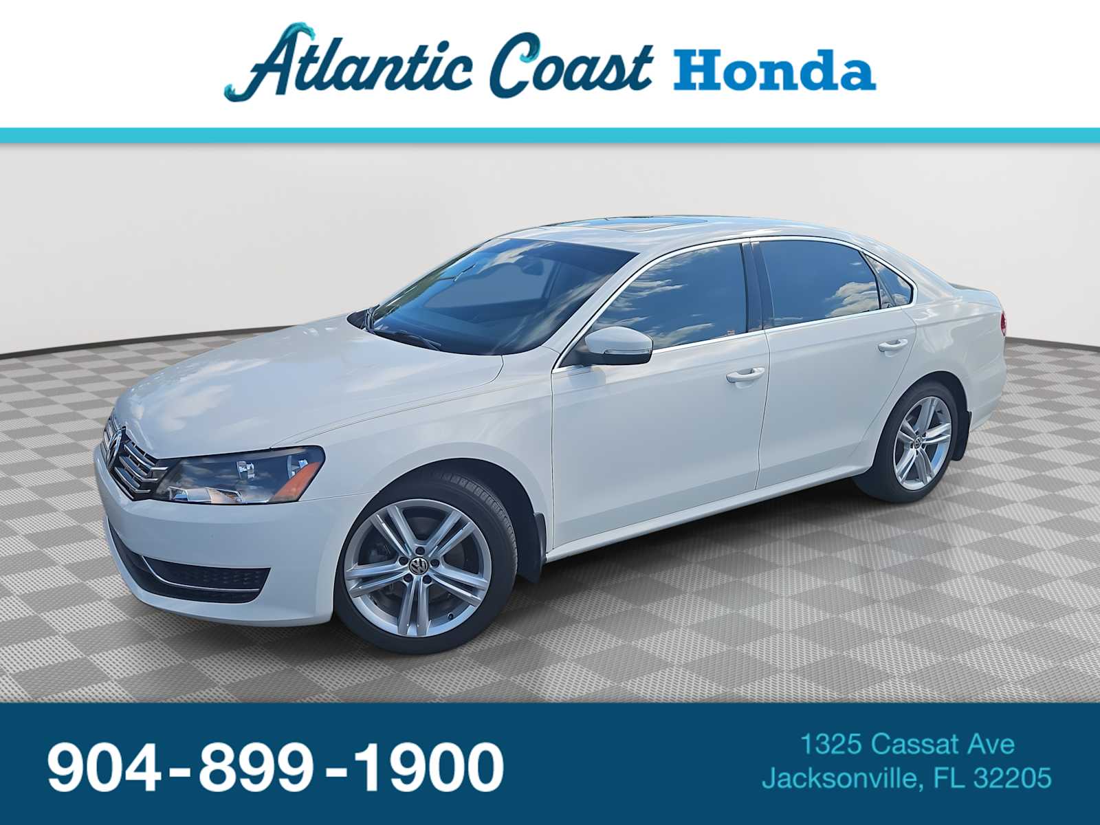Thumbnail: 2015 Volkswagen Passat - 1