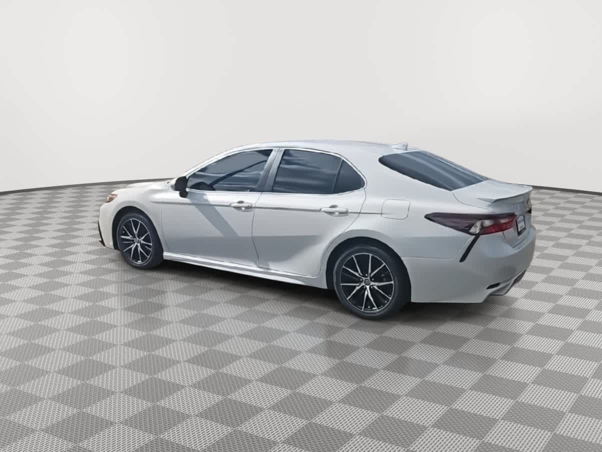 Thumbnail: 2023 Toyota Camry - 6