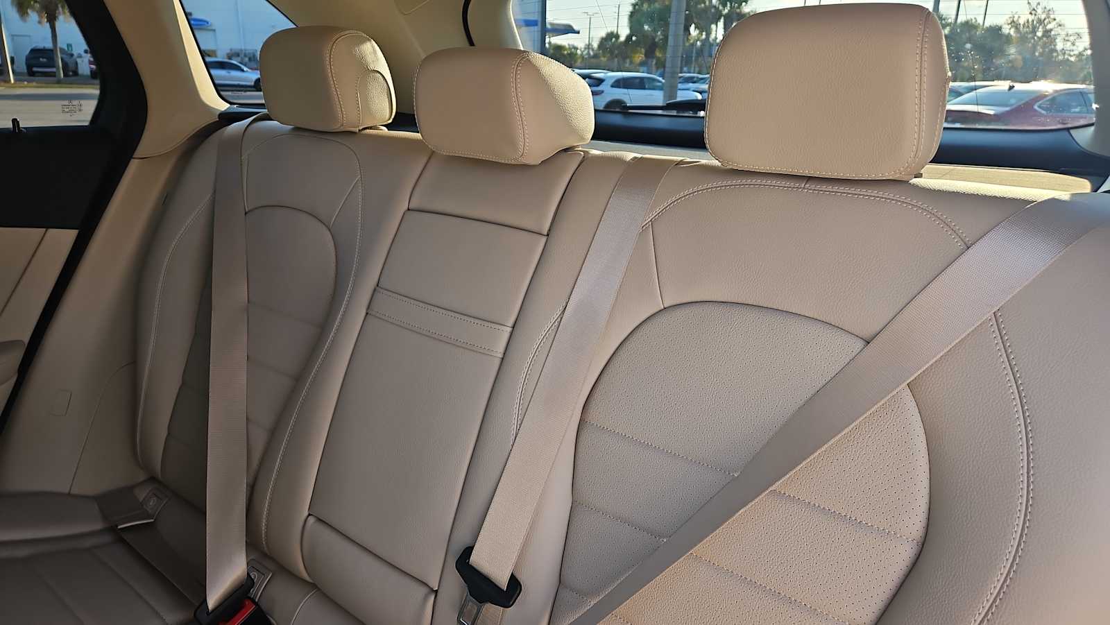 Thumbnail: 2022 Mercedes-Benz GLC - 24