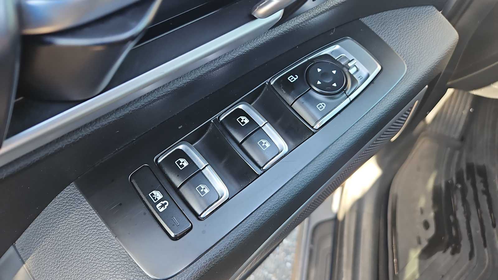 Thumbnail: 2020 Kia Telluride - 15