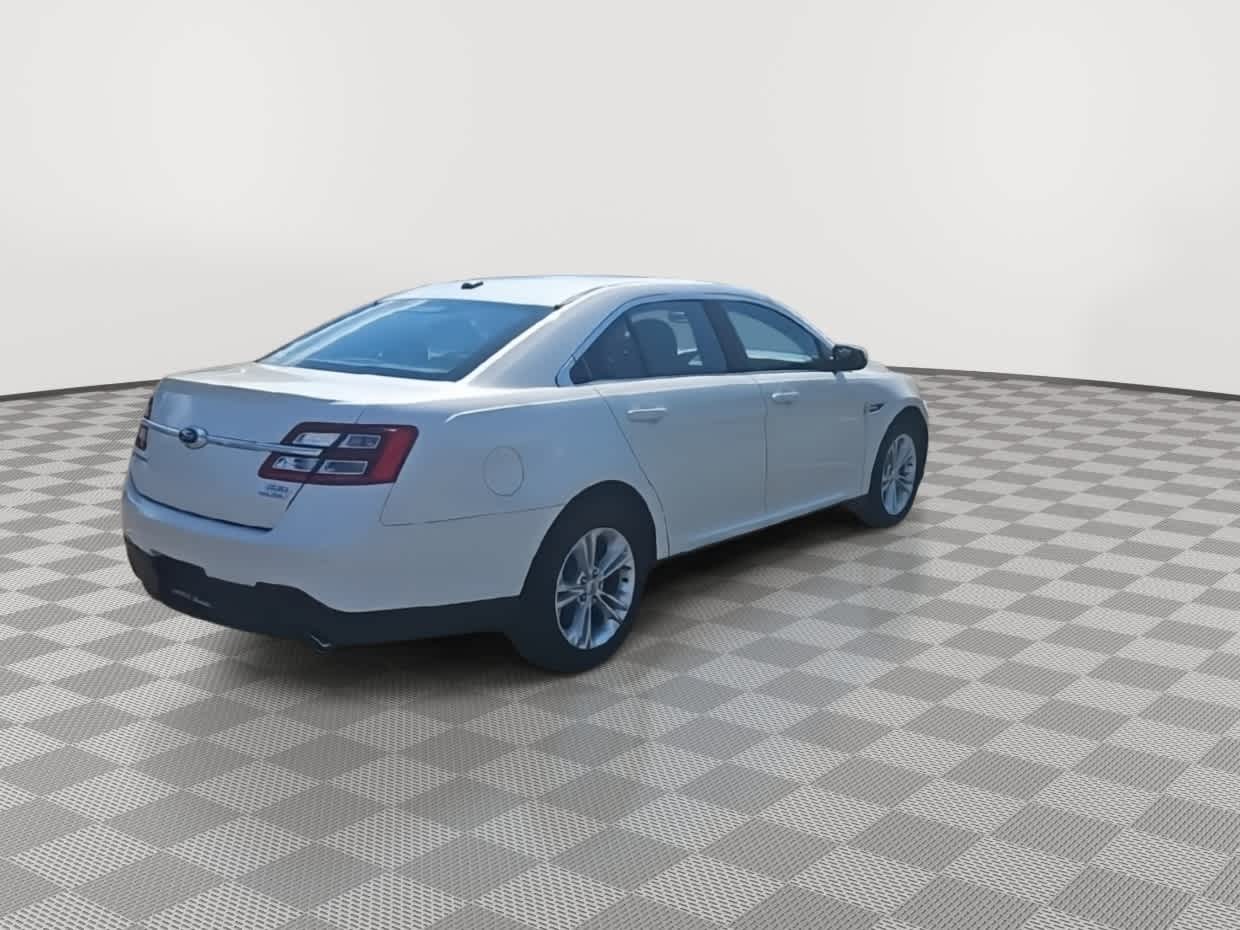 Thumbnail: 2015 Ford Taurus - 8