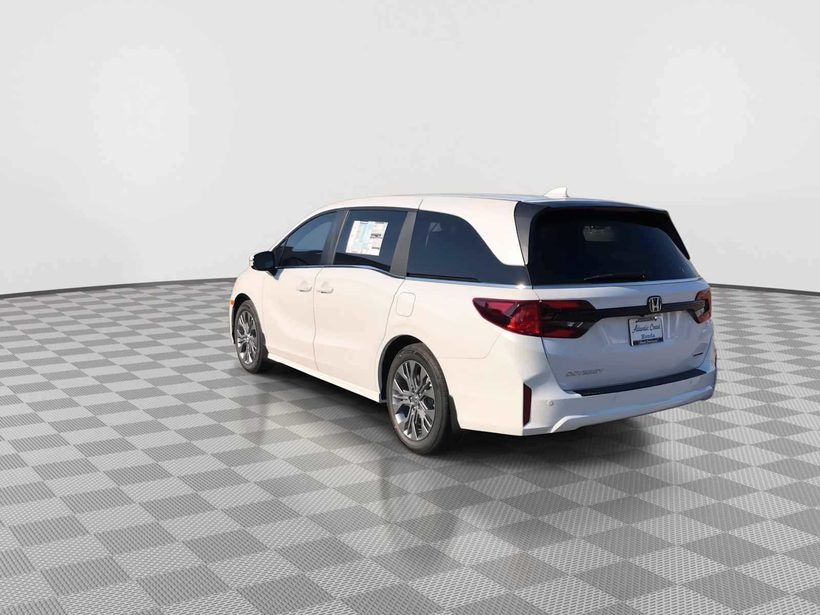 2026 Honda Odyssey Touring - Photo 6