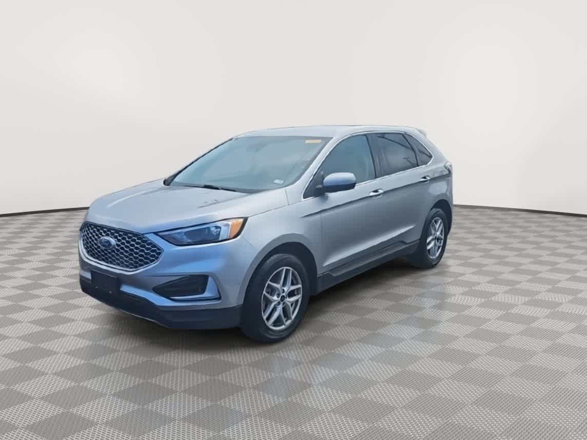 Thumbnail: 2023 Ford Edge - 4