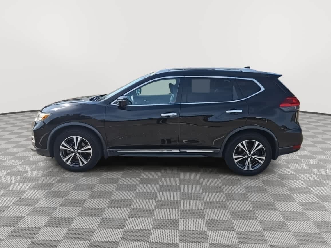 Thumbnail: 2017 Nissan Rogue - 5