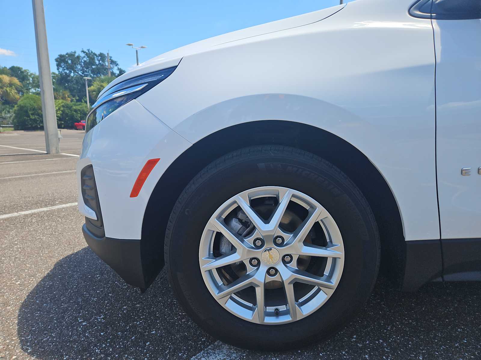 Thumbnail: 2022 Chevrolet Equinox - 18