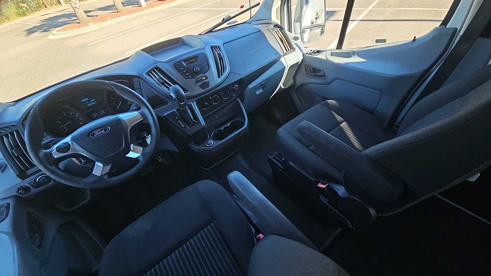 Thumbnail: 2018 Ford Transit Series - 22