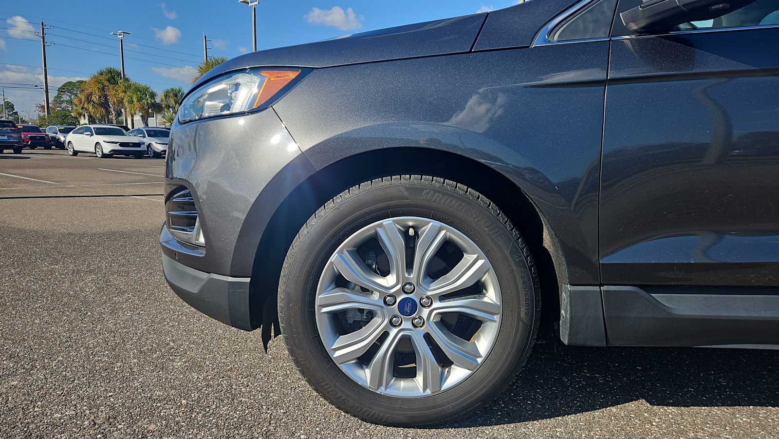 Thumbnail: 2020 Ford Edge - 18