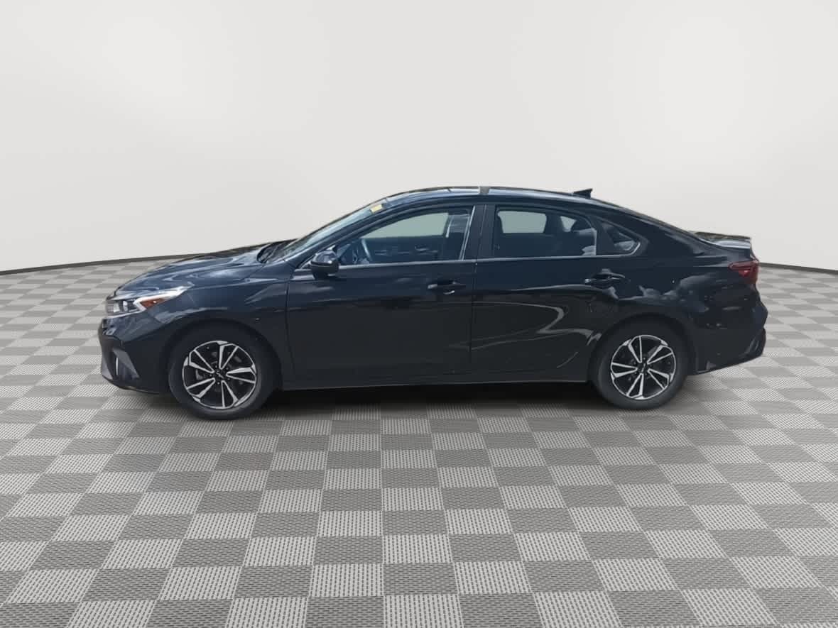 Thumbnail: 2023 Kia Forte - 5