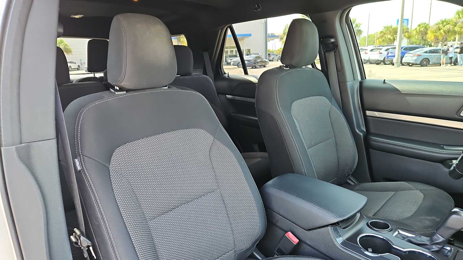 Thumbnail: 2019 Ford Explorer - 25