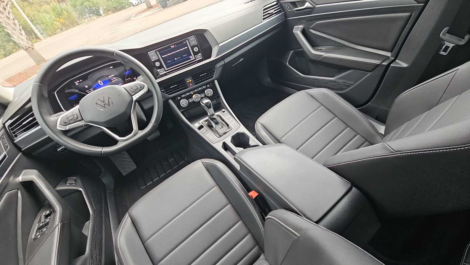 Thumbnail: 2023 Volkswagen Jetta - 22