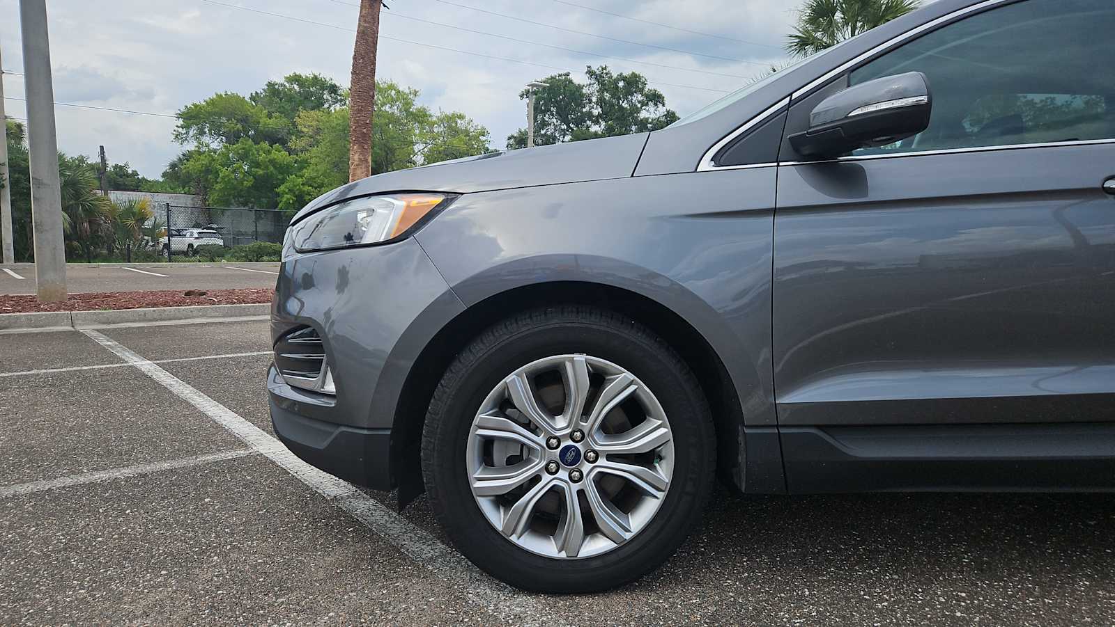 Thumbnail: 2022 Ford Edge - 18