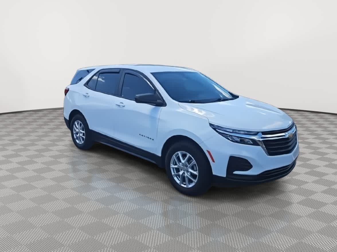 Thumbnail: 2022 Chevrolet Equinox - 2