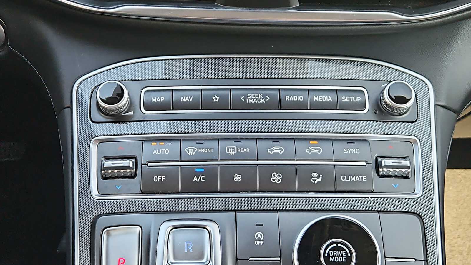 Thumbnail: 2023 Hyundai Santa Fe - 18