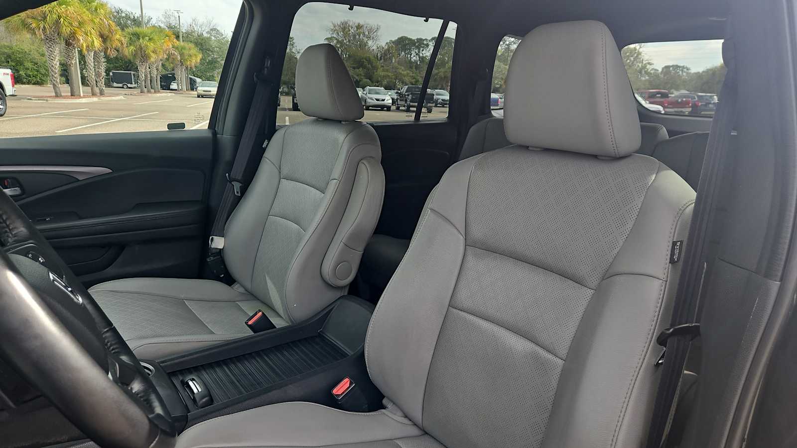 Thumbnail: 2020 Honda Passport - 13