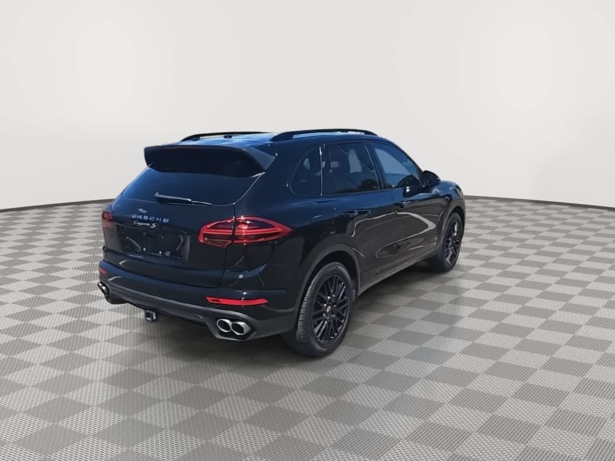 Thumbnail: 2017 Porsche Cayenne - 8