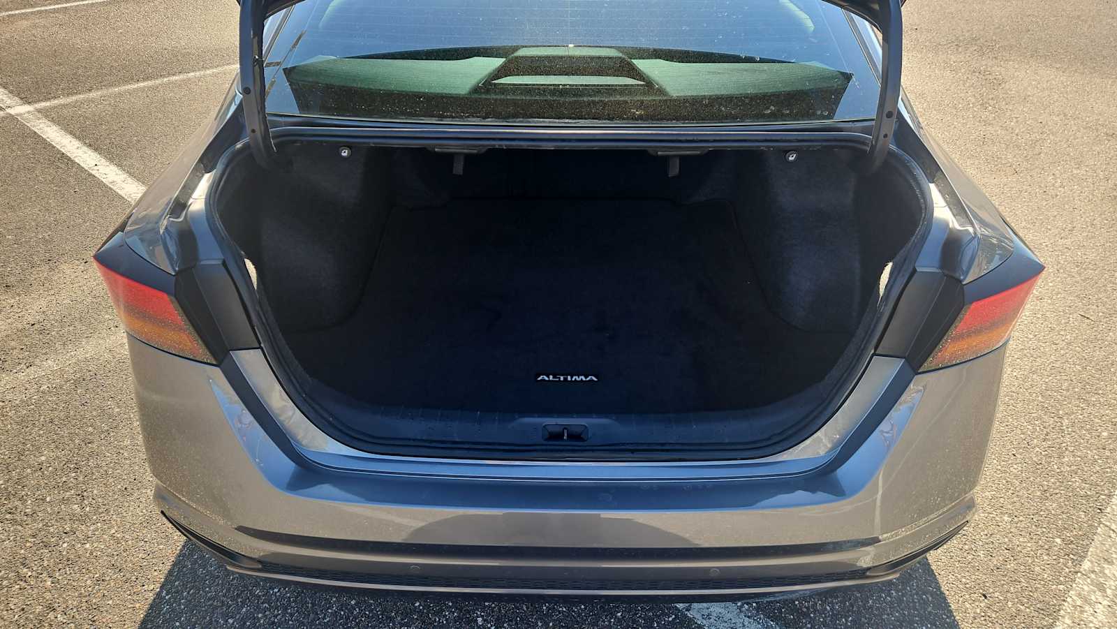 Thumbnail: 2023 Nissan Altima - 20