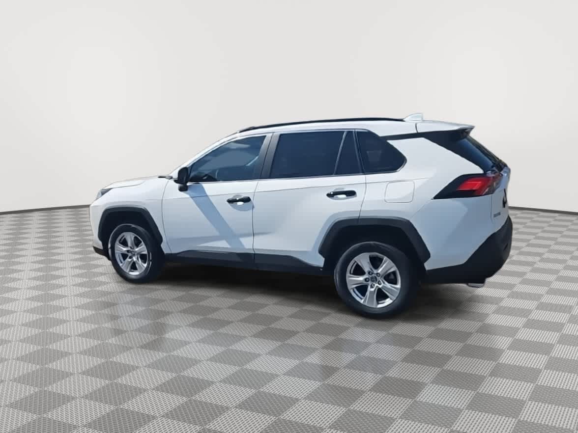 Thumbnail: 2020 Toyota RAV4 - 6