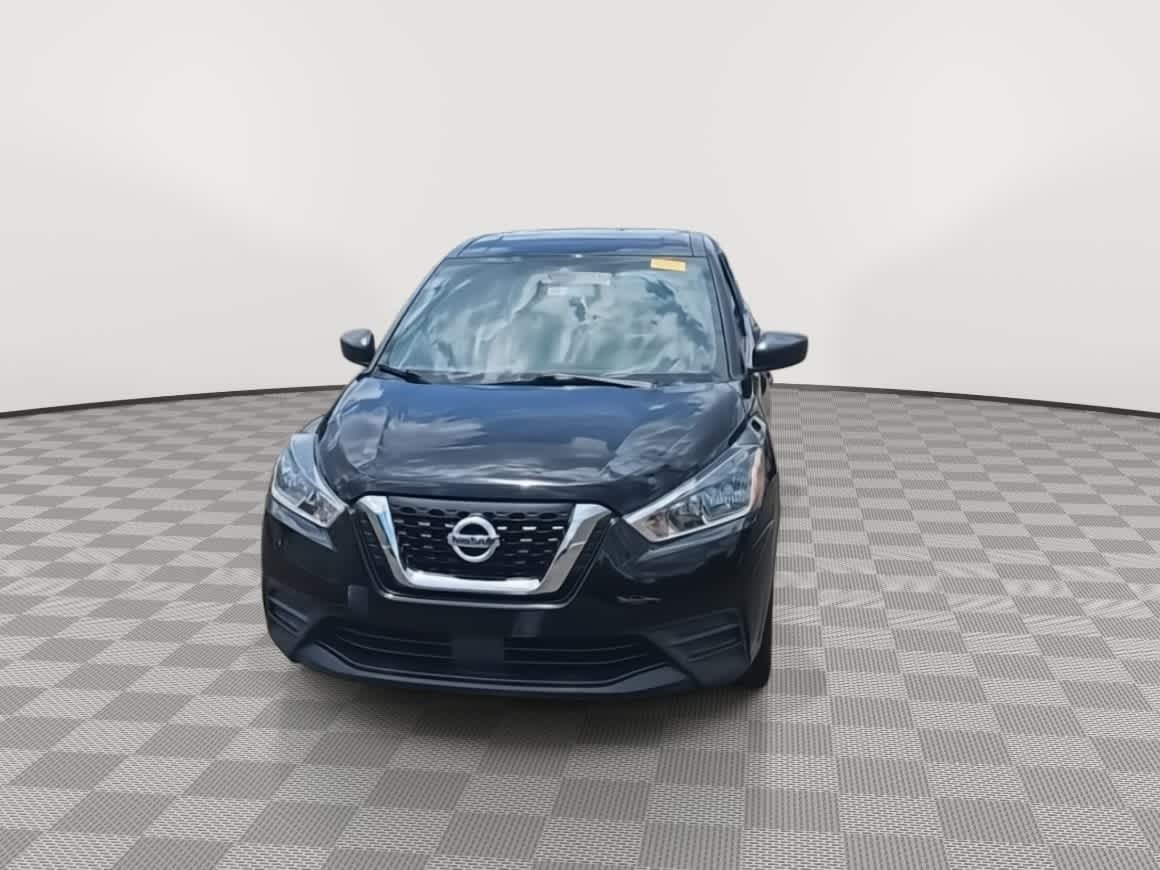 Thumbnail: 2020 Nissan Kicks - 3