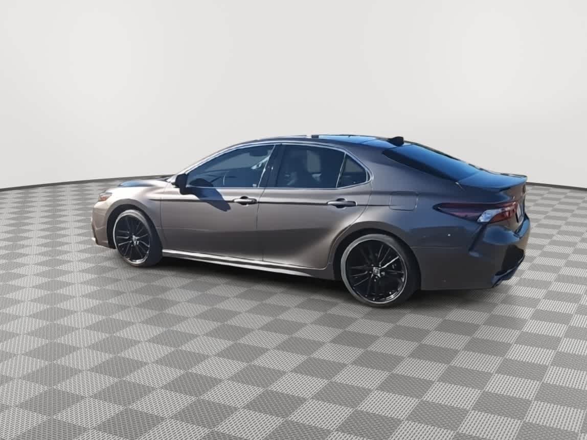 Thumbnail: 2022 Toyota Camry - 6