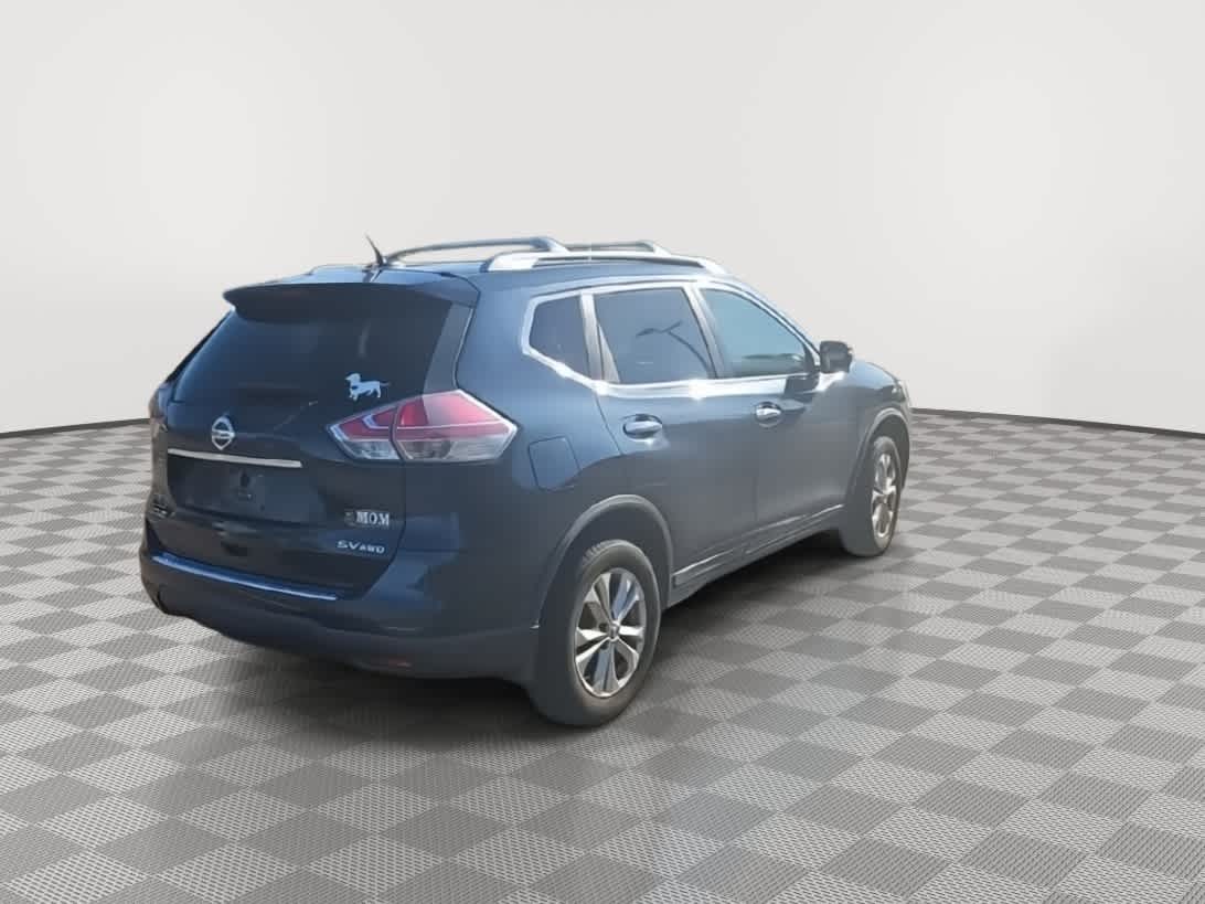 Thumbnail: 2015 Nissan Rogue - 8