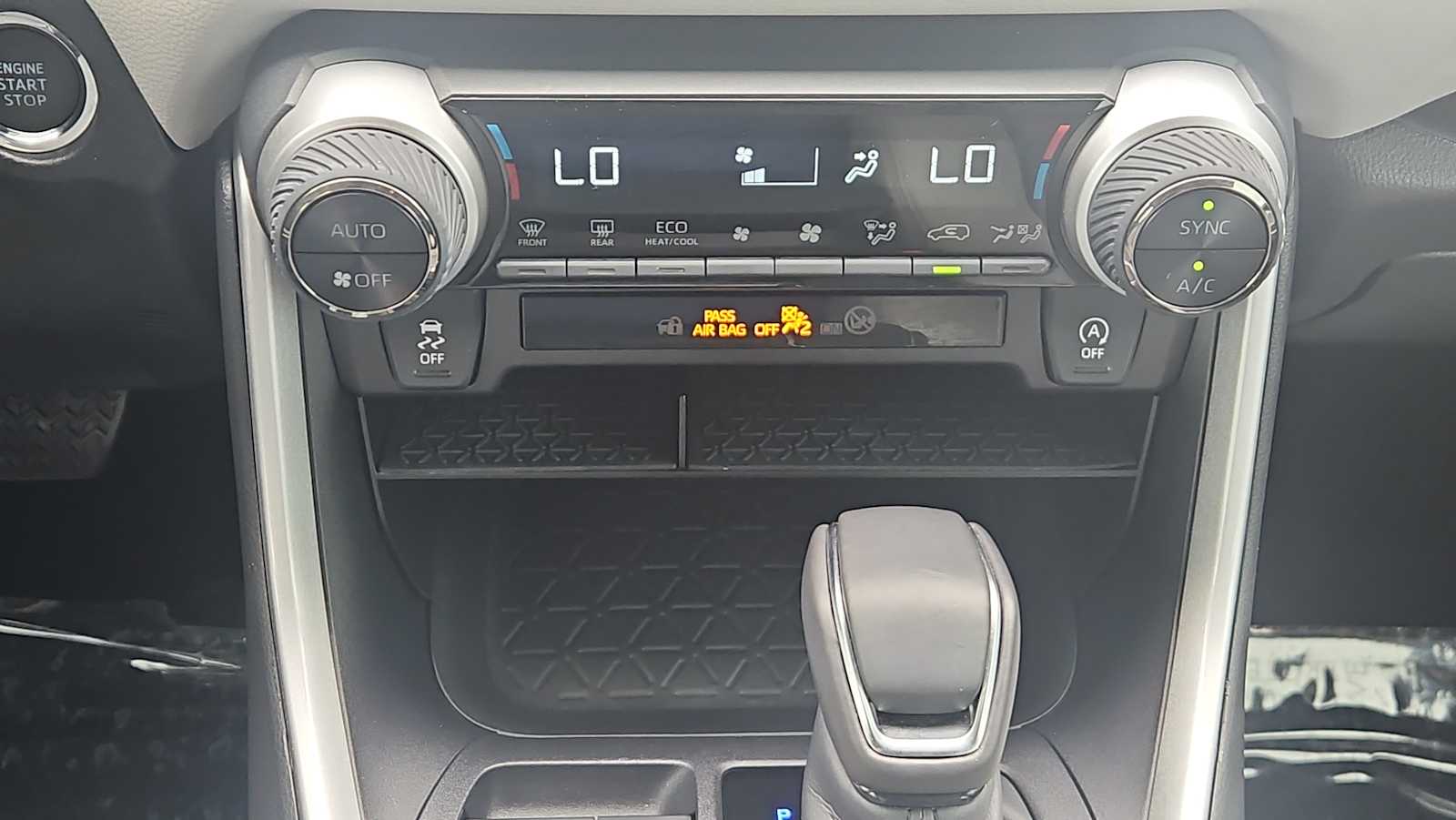 Thumbnail: 2025 Toyota RAV4 - 17