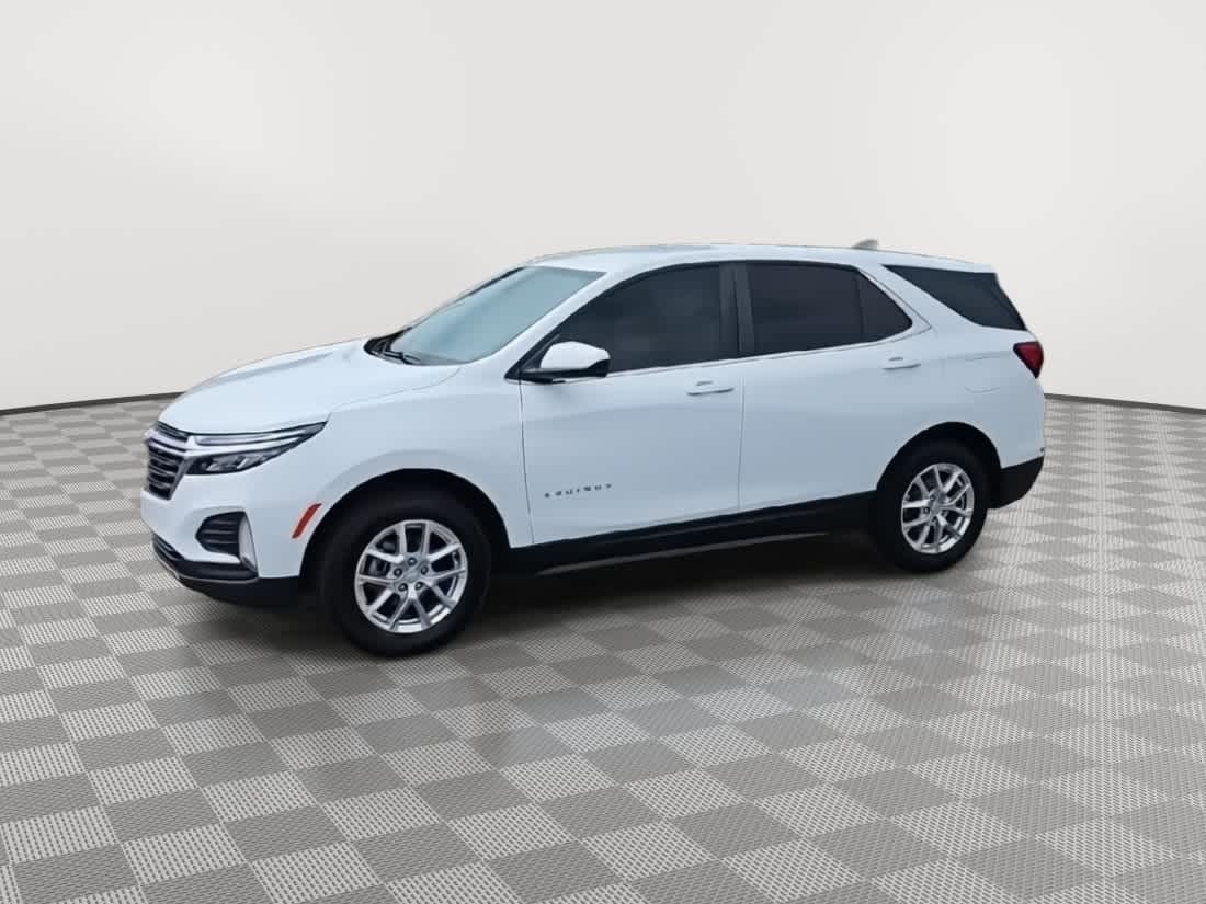 Thumbnail: 2022 Chevrolet Equinox - 4
