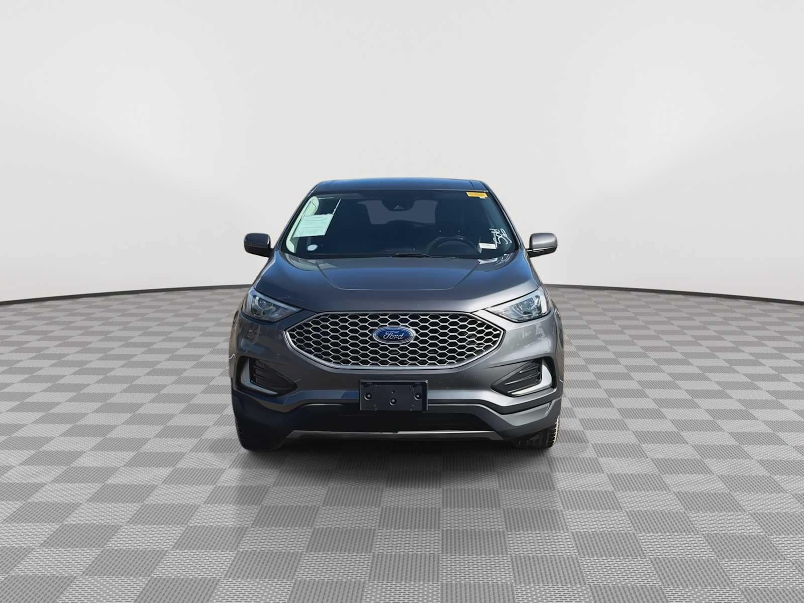 Thumbnail: 2023 Ford Edge - 3