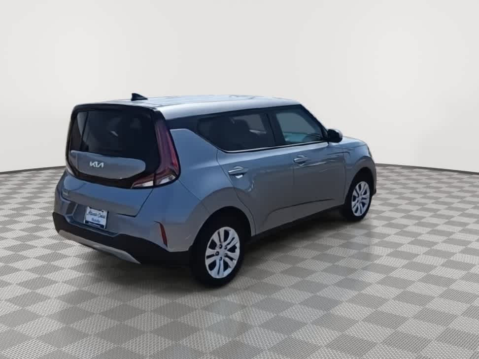 Thumbnail: 2023 Kia Soul - 8