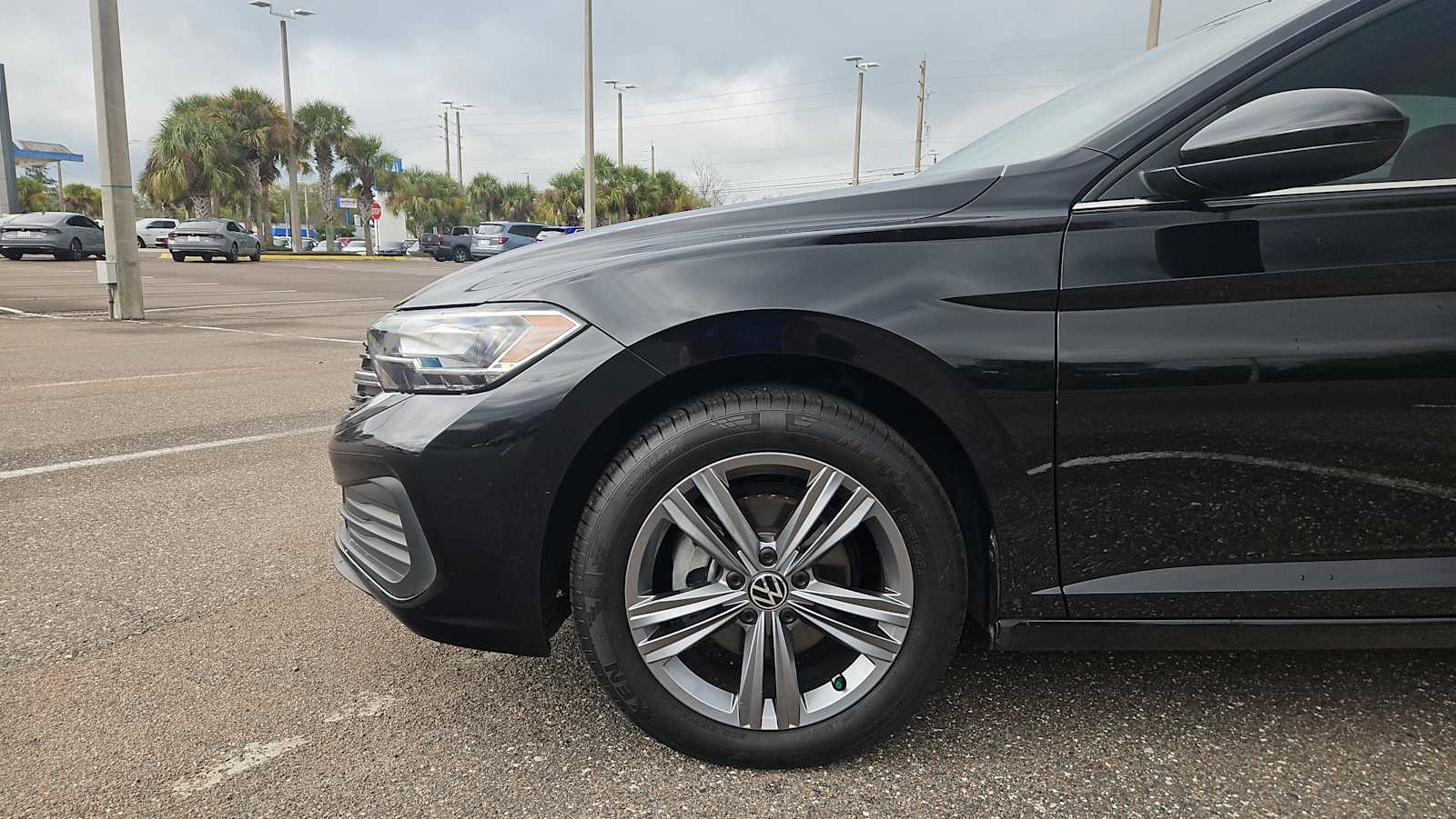 Thumbnail: 2023 Volkswagen Jetta - 18