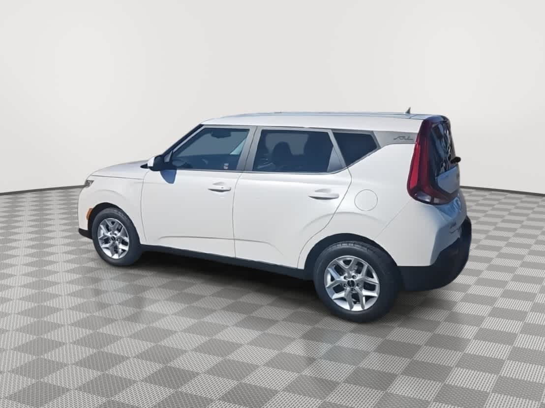 Thumbnail: 2022 Kia Soul - 6