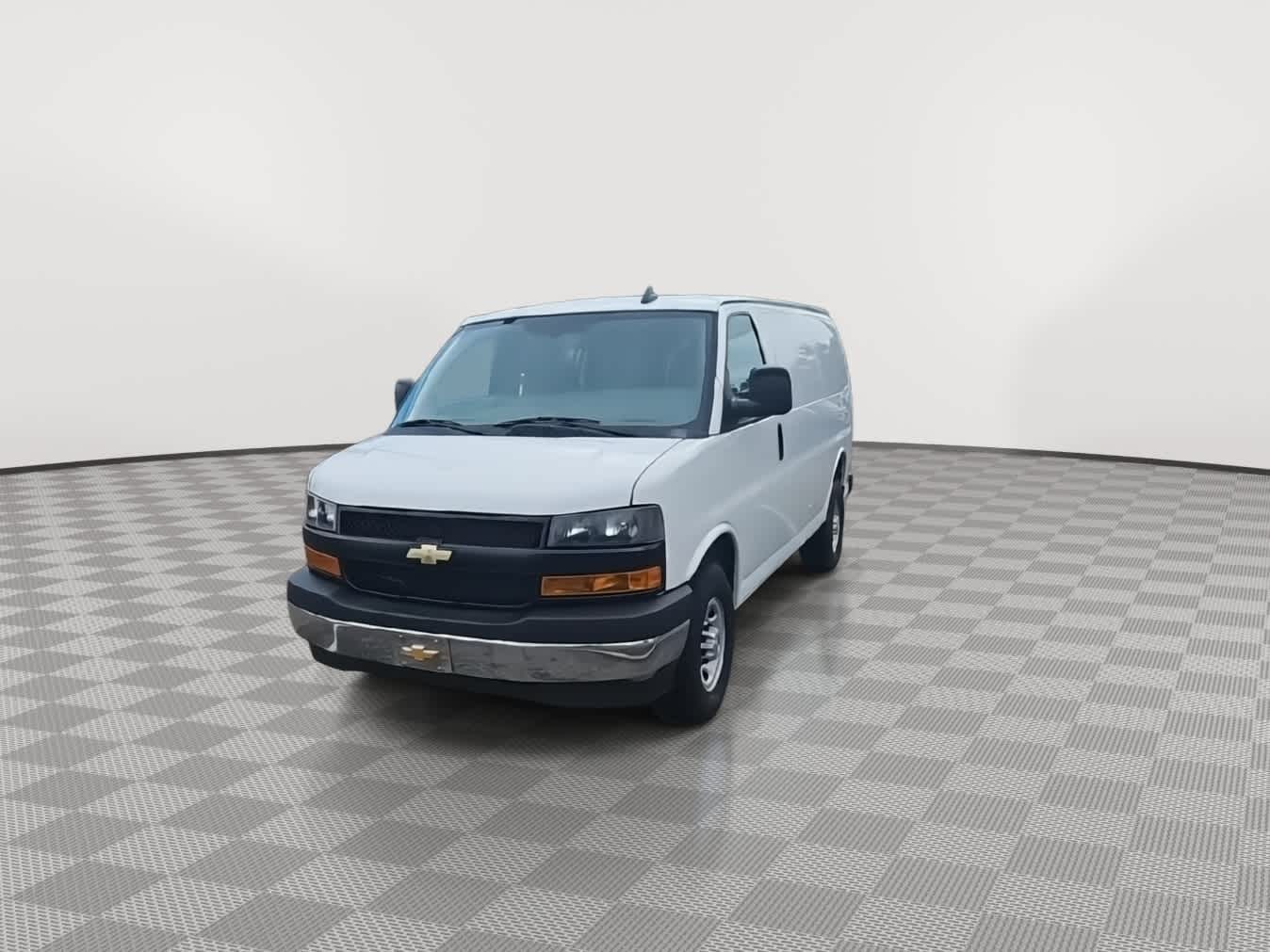 Thumbnail: 2022 Chevrolet Express - 3