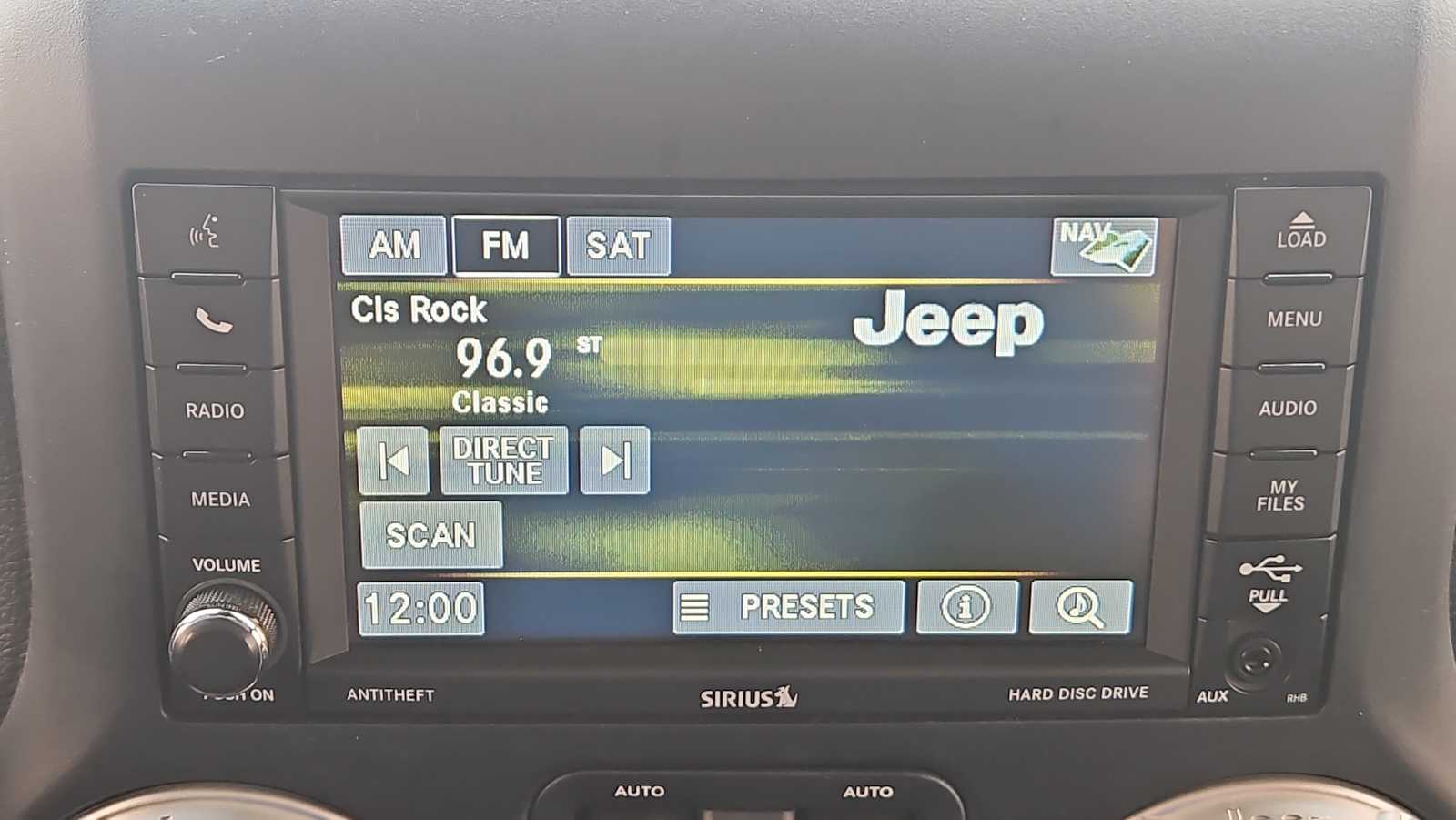 Thumbnail: 2017 Jeep Wrangler - 12