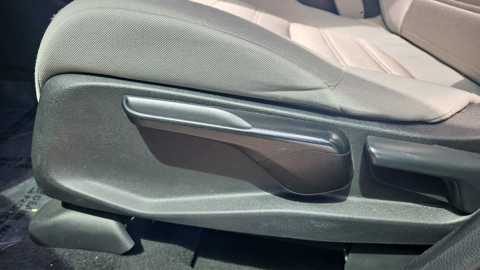Thumbnail: 2019 Honda CR-V - 14