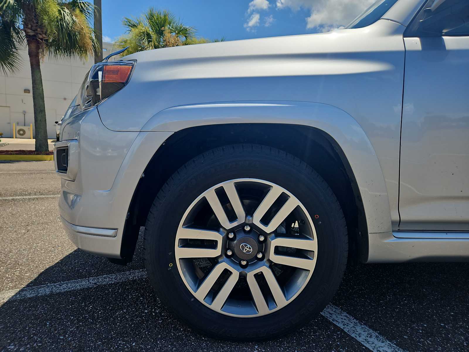 Thumbnail: 2022 Toyota 4Runner - 18