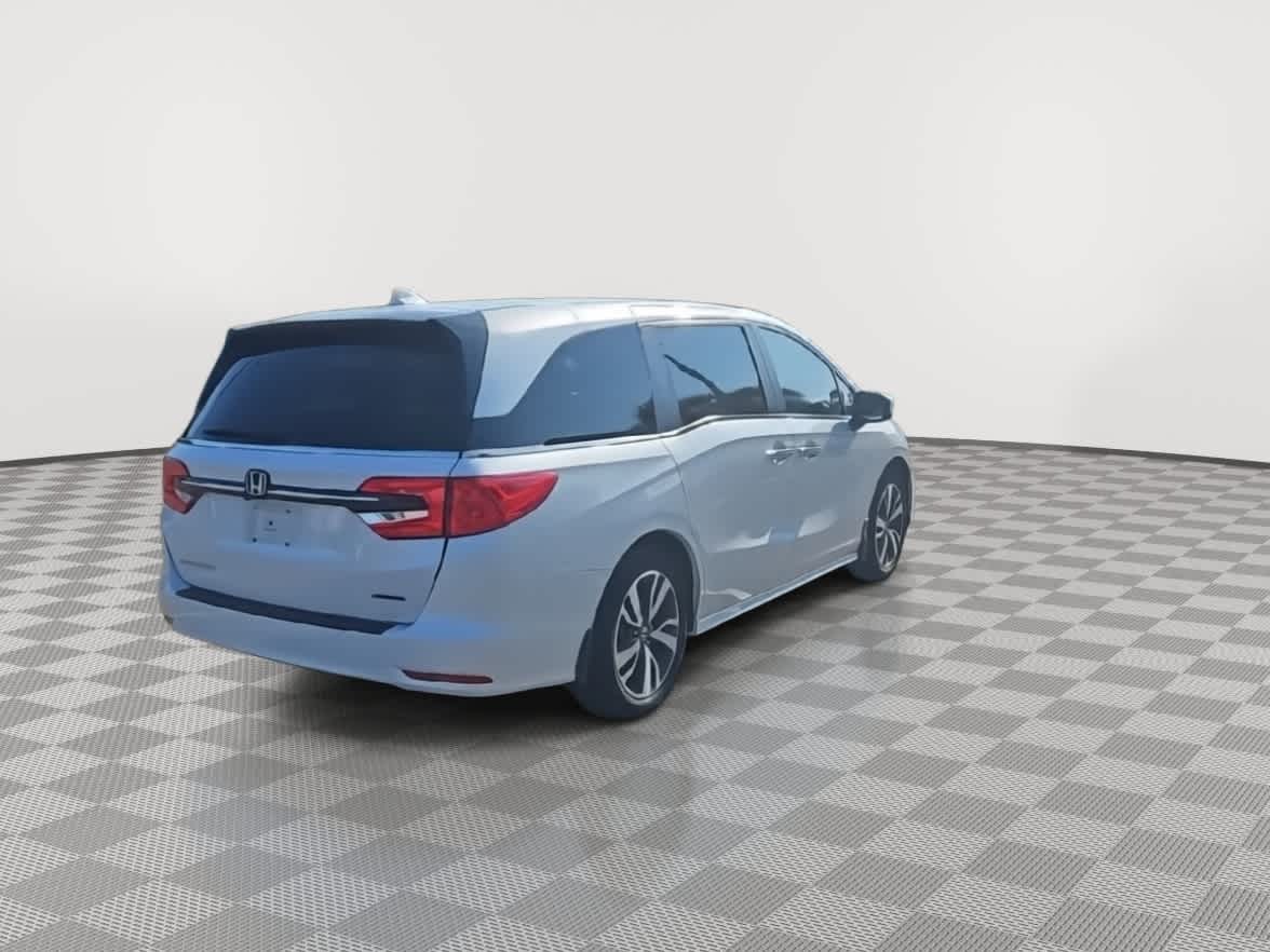Thumbnail: 2023 Honda Odyssey - 8
