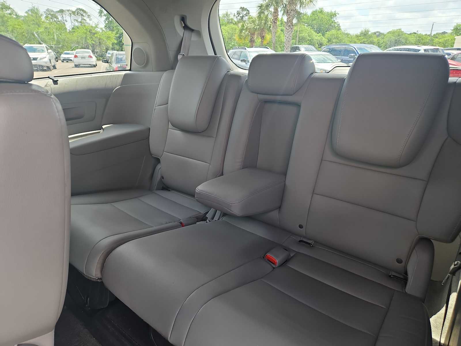 Thumbnail: 2015 Honda Odyssey - 26