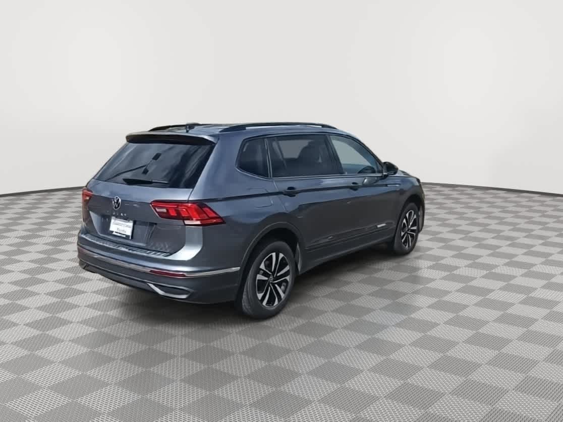Thumbnail: 2022 Volkswagen Tiguan - 8