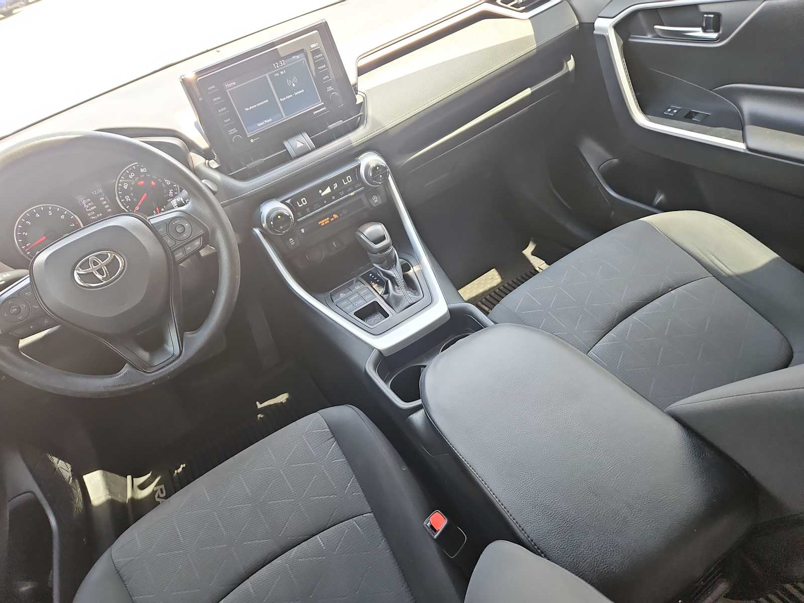 Thumbnail: 2021 Toyota RAV4 - 22