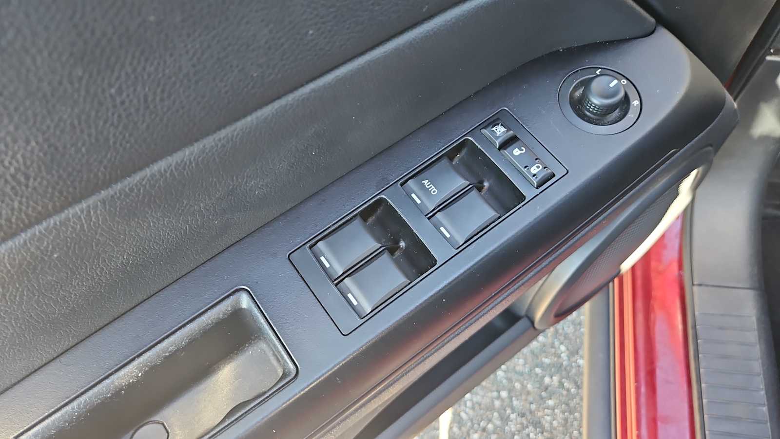 Thumbnail: 2012 Jeep Patriot - 15