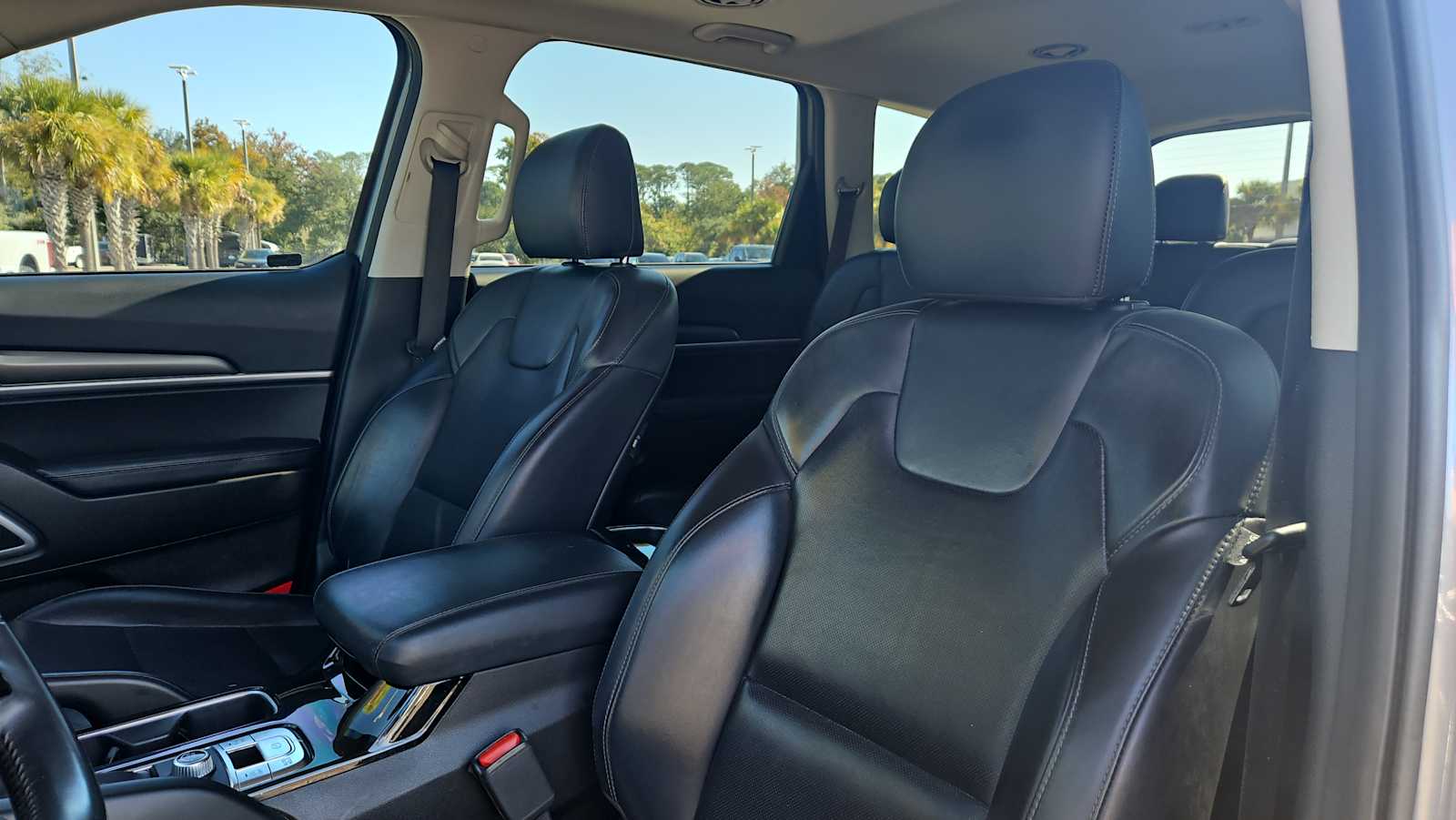 Thumbnail: 2020 Kia Telluride - 13