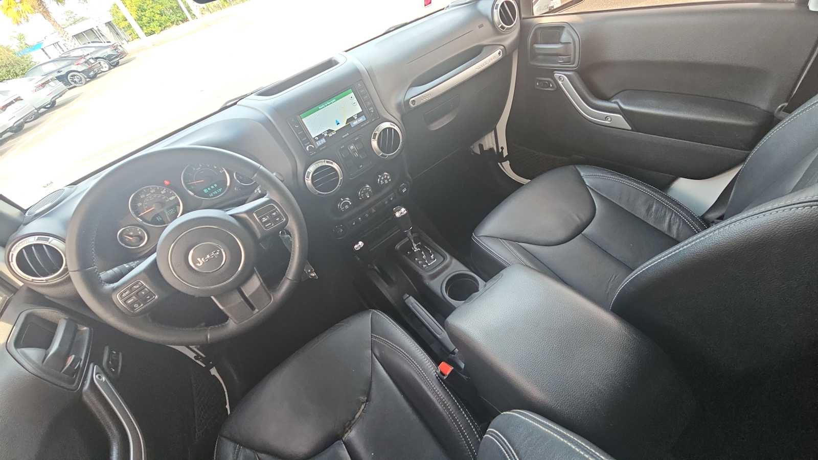 Thumbnail: 2017 Jeep Wrangler - 22