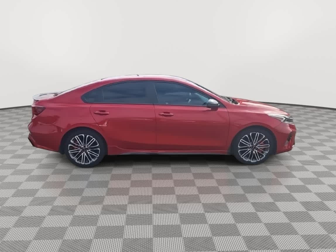 Thumbnail: 2022 Kia Forte - 9