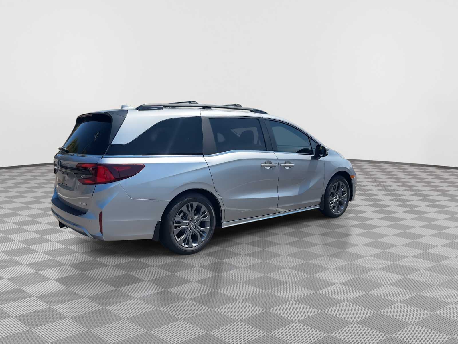 2026 Honda Odyssey Touring - Photo 8