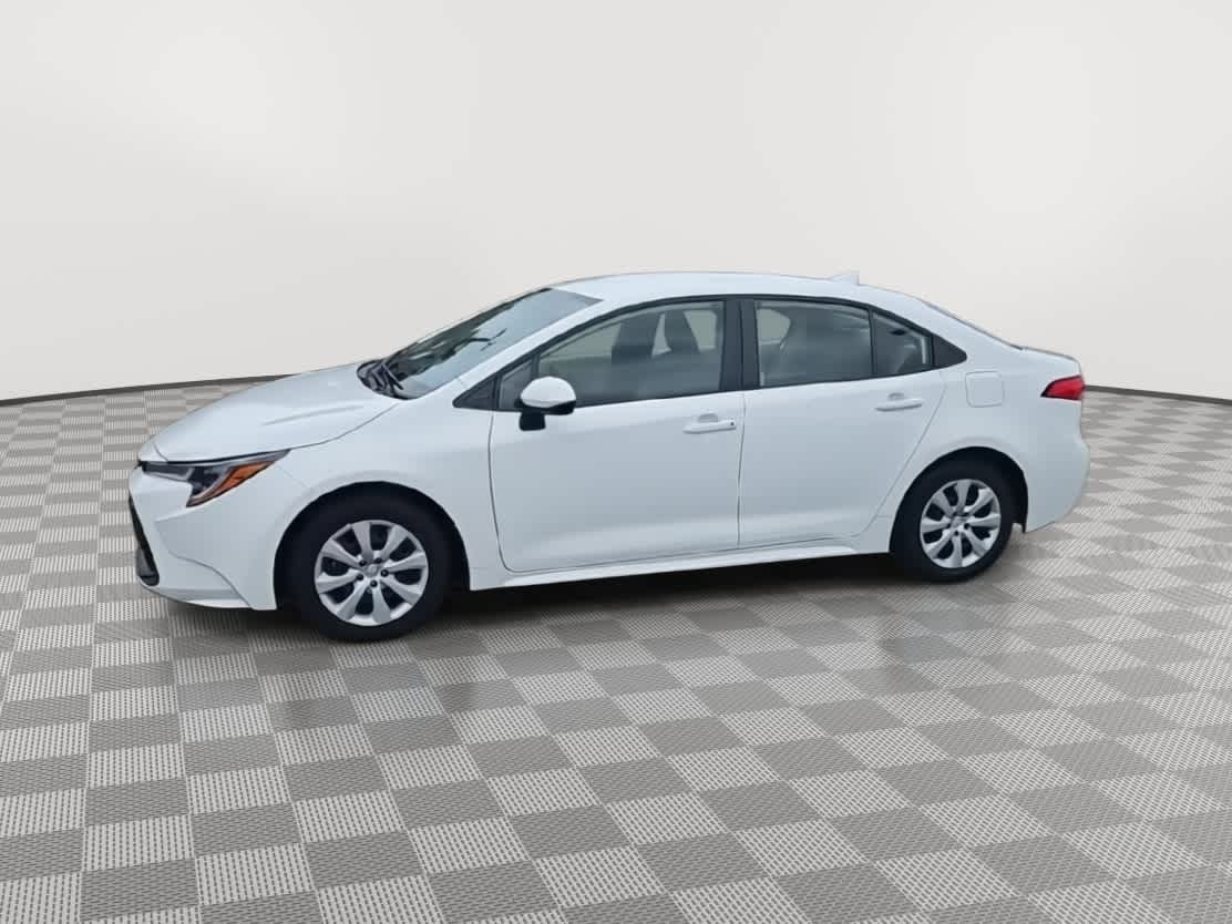 Thumbnail: 2023 Toyota Corolla - 4