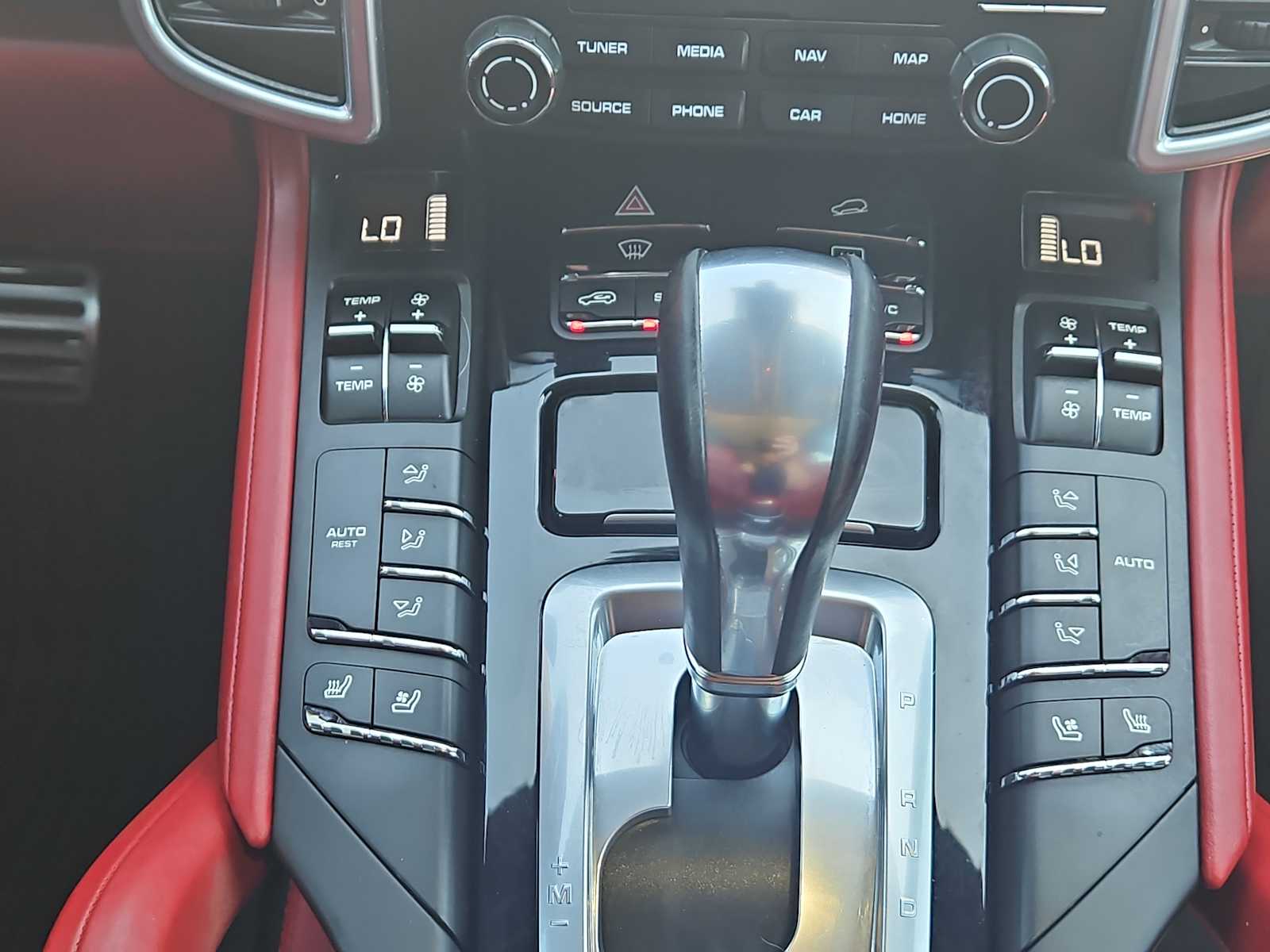 Thumbnail: 2017 Porsche Cayenne - 17