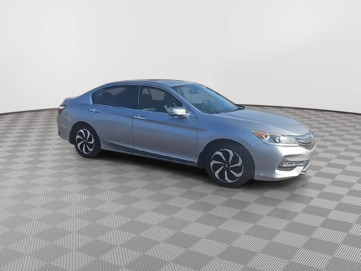 Thumbnail: 2017 Honda Accord - 2