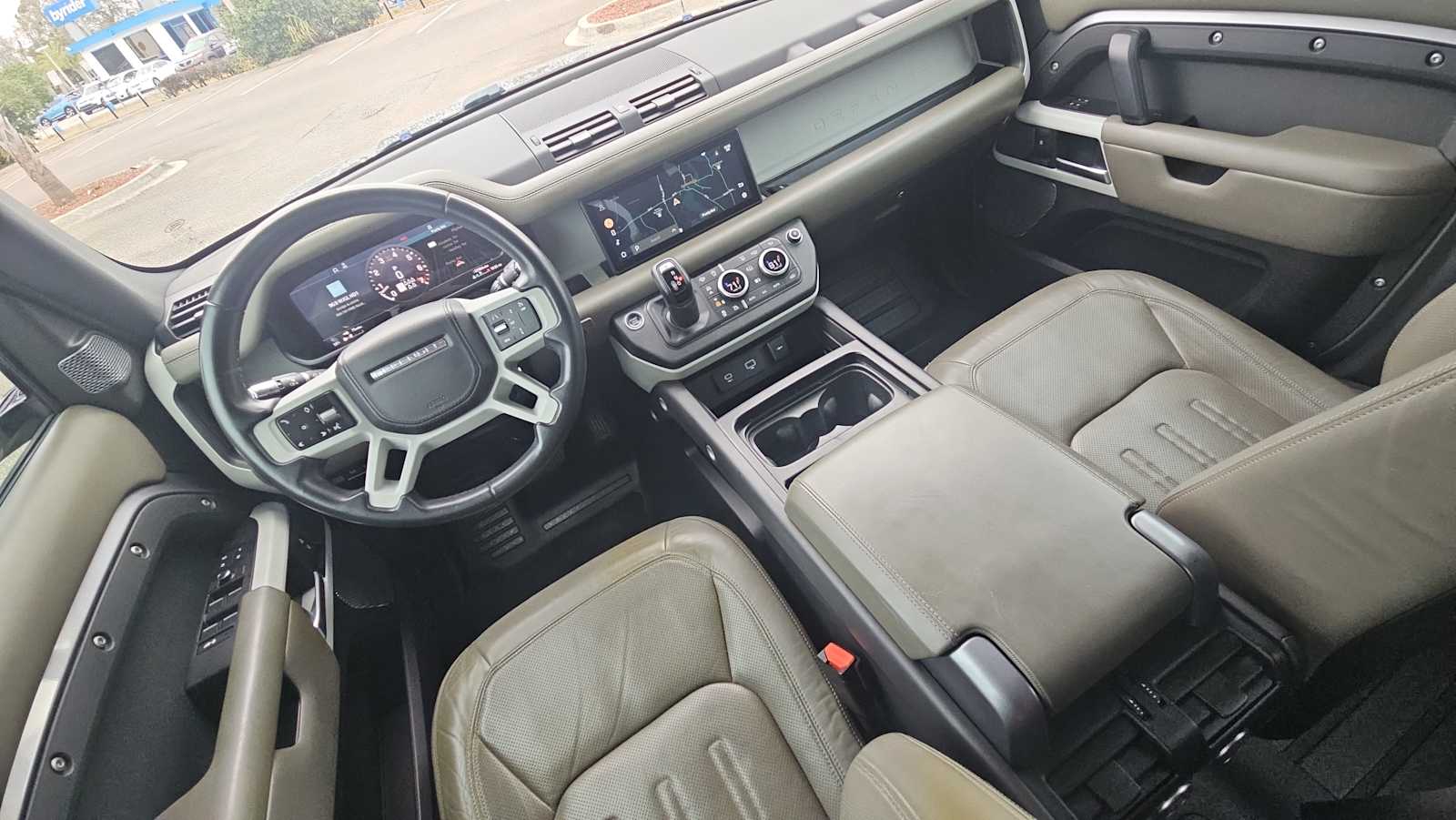 Thumbnail: 2020 Land Rover Defender - 24